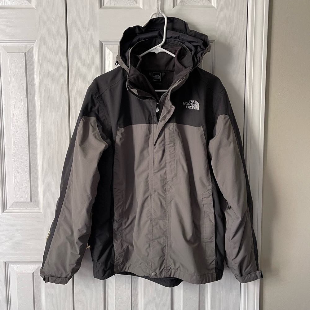 The North Face Windwall Iriclimate Jacket Sz M 3 in 1
Waterproof HyVent